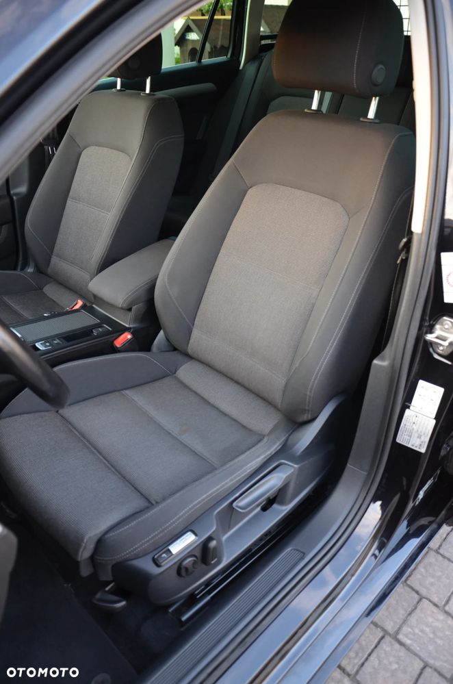 Volkswagen Passat 2.0 TDI (BlueMotion Technology) Comfortline - 13