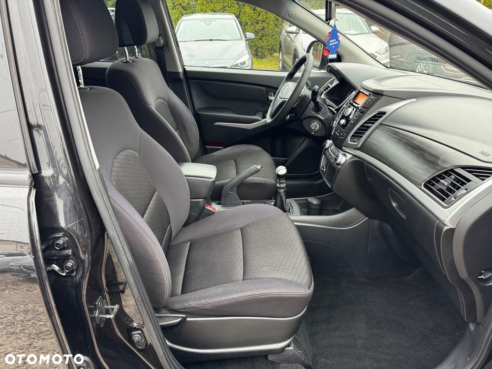 SsangYong/KGM Korando 2.0 e-XDi Quartz - 31