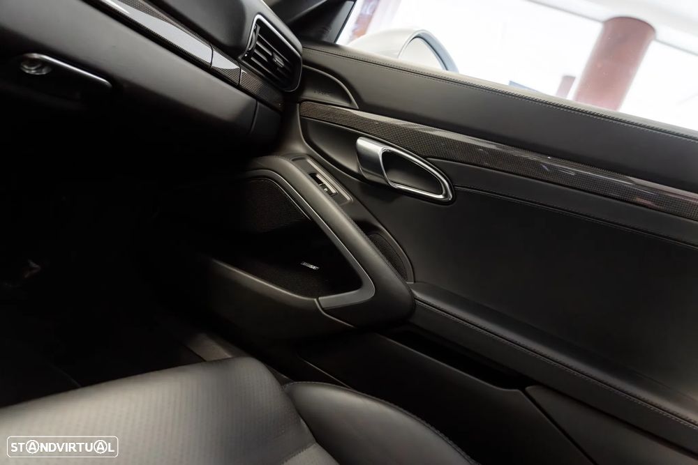 Porsche 911 (991) Turbo PDK - 23