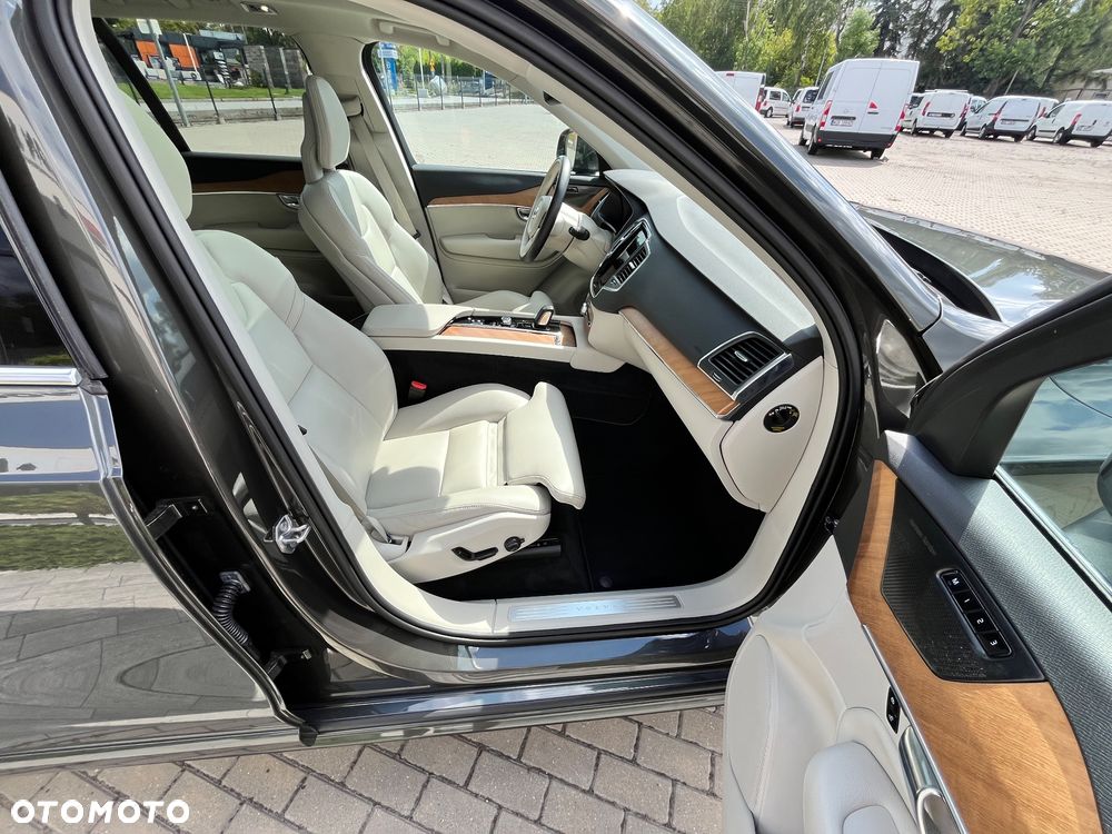 Volvo XC 90 B5 D AWD Momentum Pro - 12