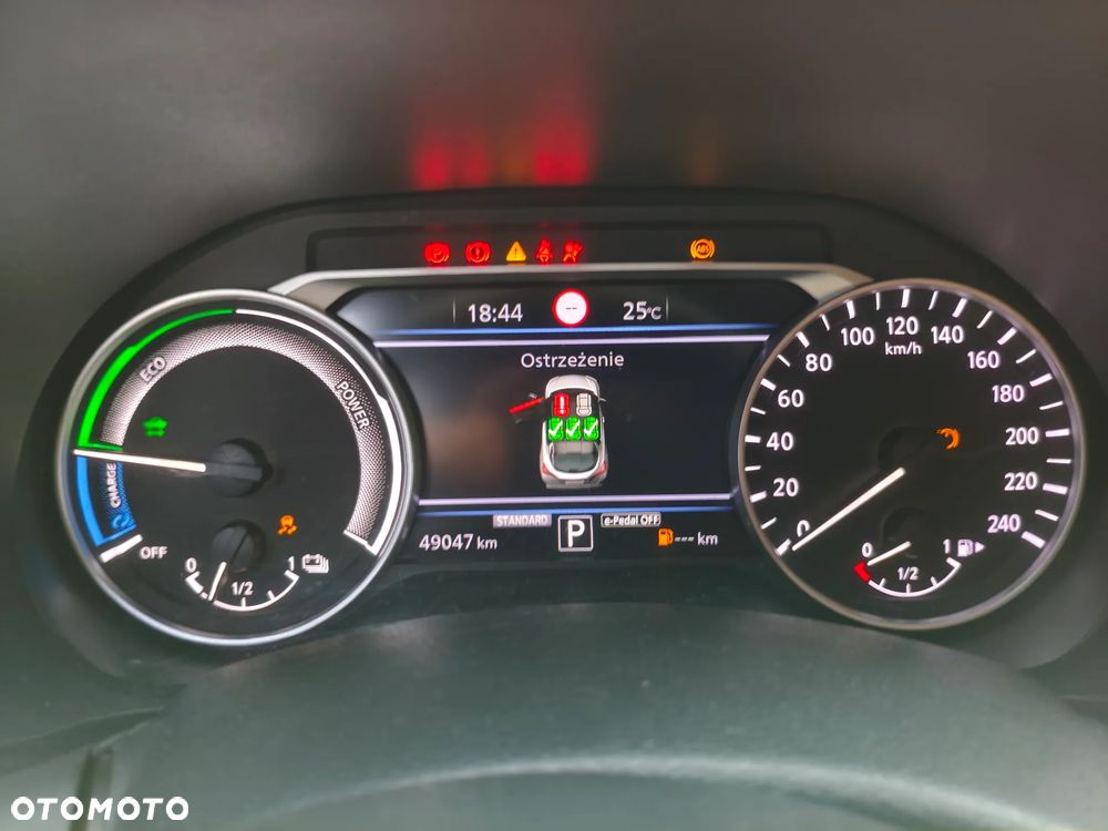 Nissan Juke 1.6 Hybrid Acenta AMT - 12