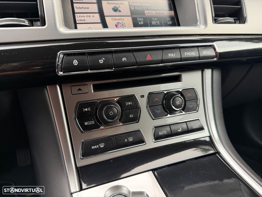 Jaguar XF 2.2 - 23
