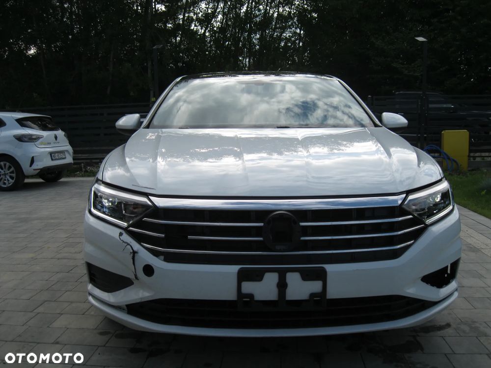 Volkswagen Jetta - 8
