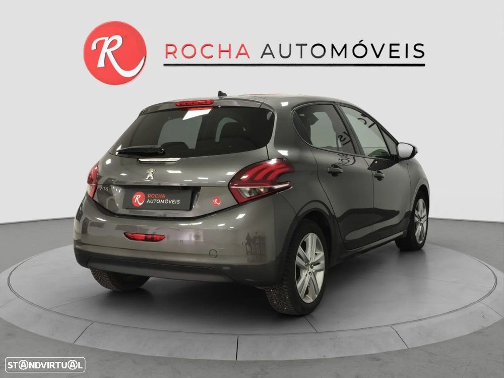 Peugeot 208 1.2 PureTech Style - 6