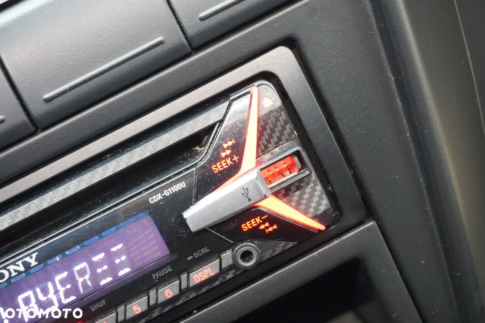 Volkswagen Fox 1.2 - 30