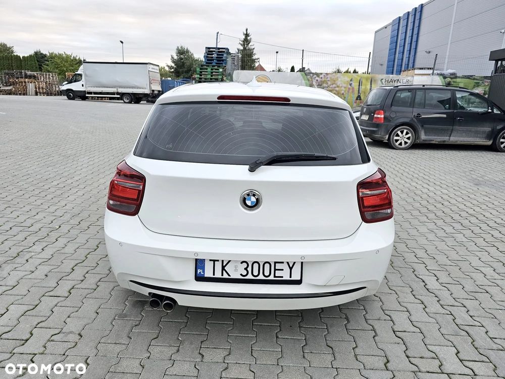 BMW Seria 1 125d Sport-Aut Sport Line - 7