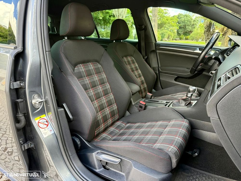 VW Golf GTI 2.0 TSI OPF DSG Performance - 17