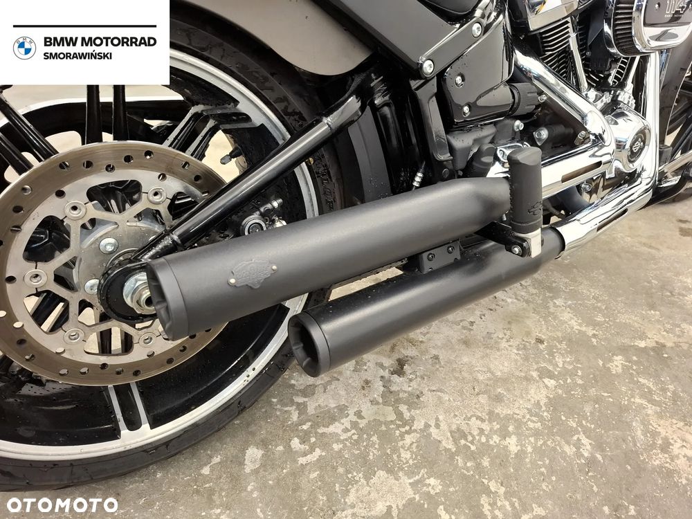 Harley-Davidson Softail Breakout - 15