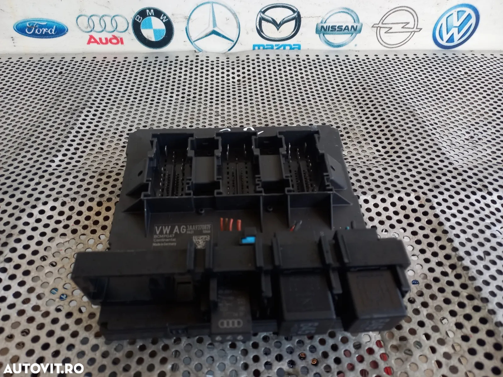 Modul Confort BCM Vw Passat B7 An 2011-2012-2013-2014-2015 Motor 1.6 Tdi CAY Cutie MYB LUB Cod 3AAF - 4