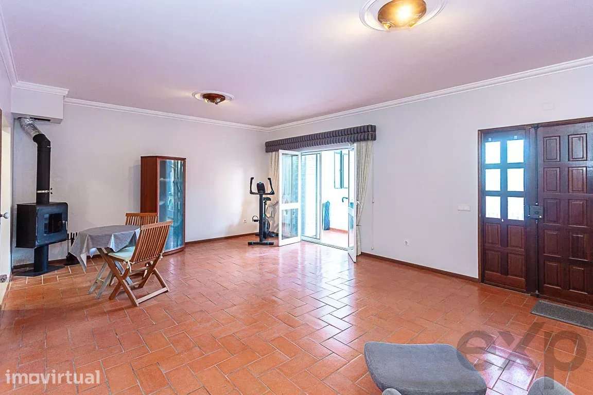 Moradia T3 com potencial de rentabilização – Gambelas, Montenegro - Grande imagem: 5/41
