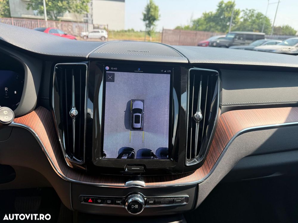 Volvo XC 60 B5 MHEV AT8 AWD R-Design - 18