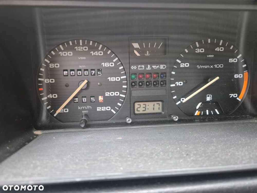Volkswagen Golf 1.8 GL - 13