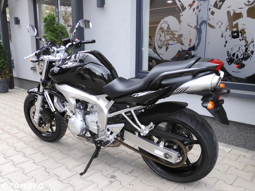 Yamaha FZ6 - 30