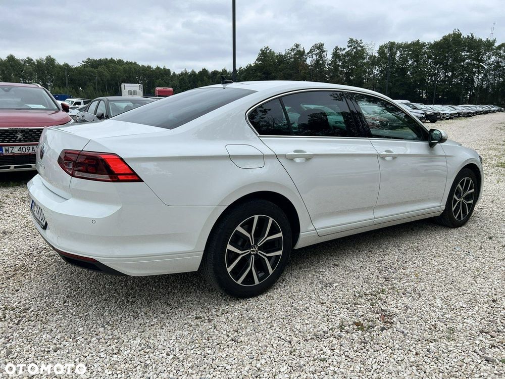 Volkswagen Passat 2.0 TDI EVO Business DSG - 24