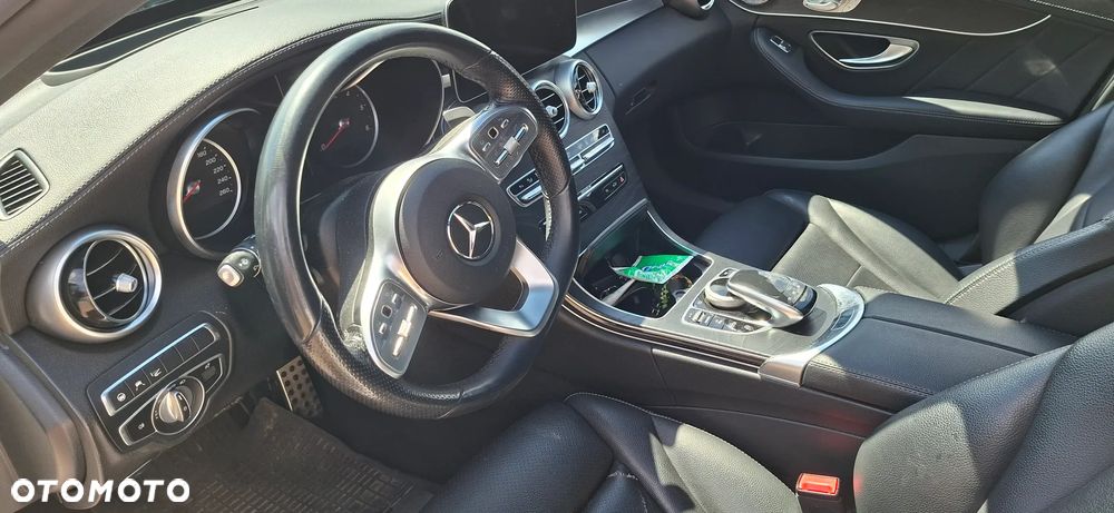 Mercedes-Benz Klasa C 300 d 4Matic 9G-TRONIC AMG Line - 8