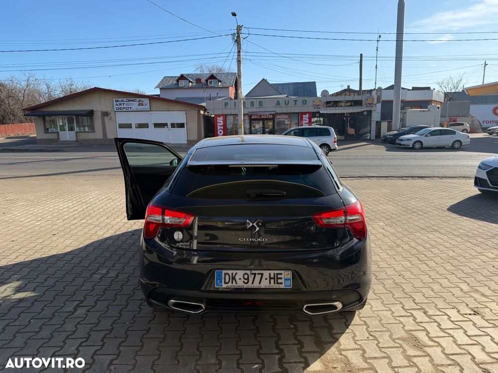 Citroën DS5 1.6 e-HDI Airdream BMP6 Chic - 2