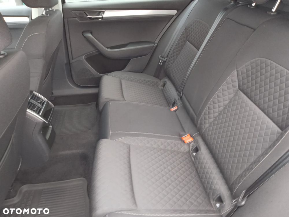 Skoda Superb 1.5 TSI Ambition DSG - 19