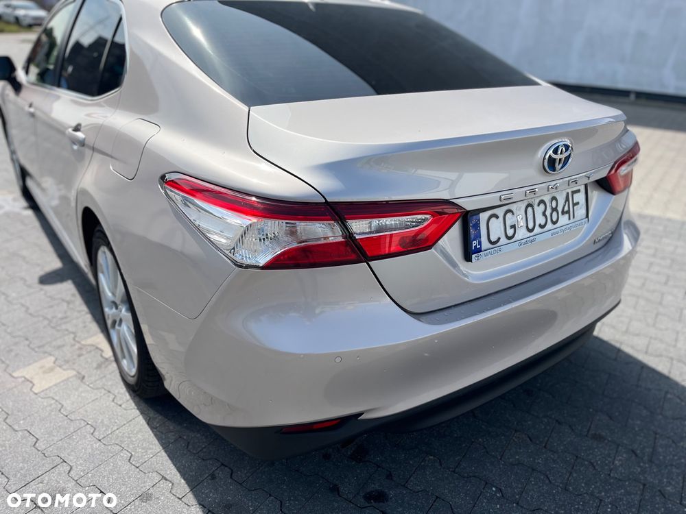 Toyota Camry 2.5 Hybrid Comfort CVT - 6