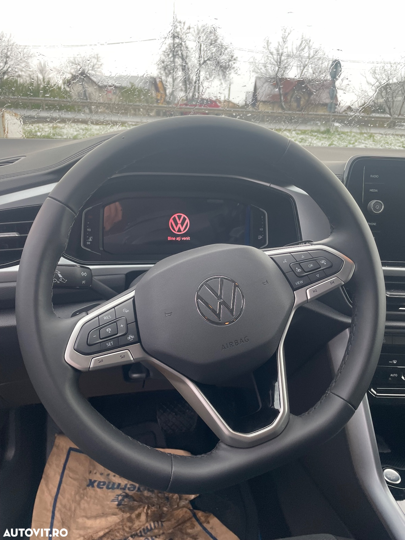 Volkswagen T-ROC - 18