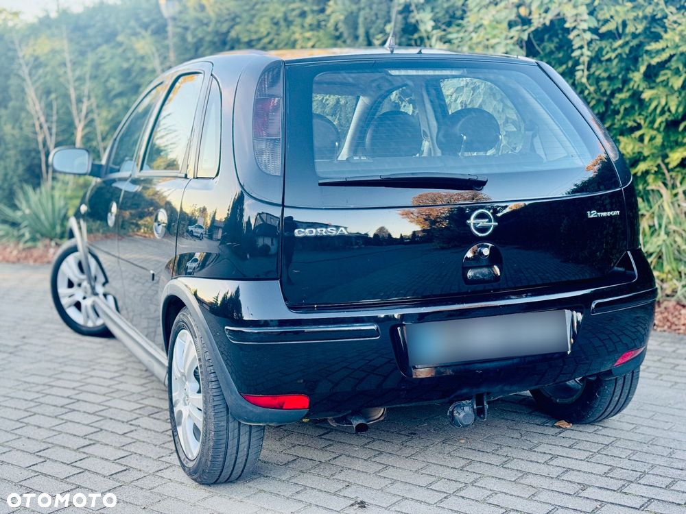 Opel Corsa 1.2 16V Cosmo - 17