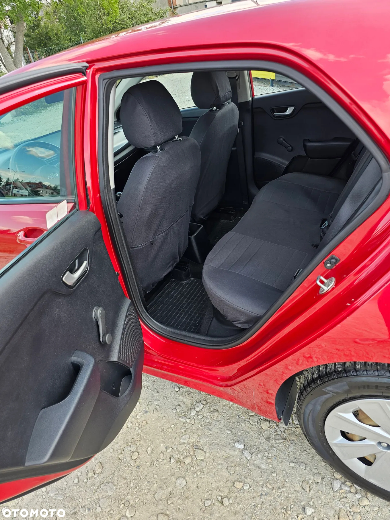 Kia Rio - 14