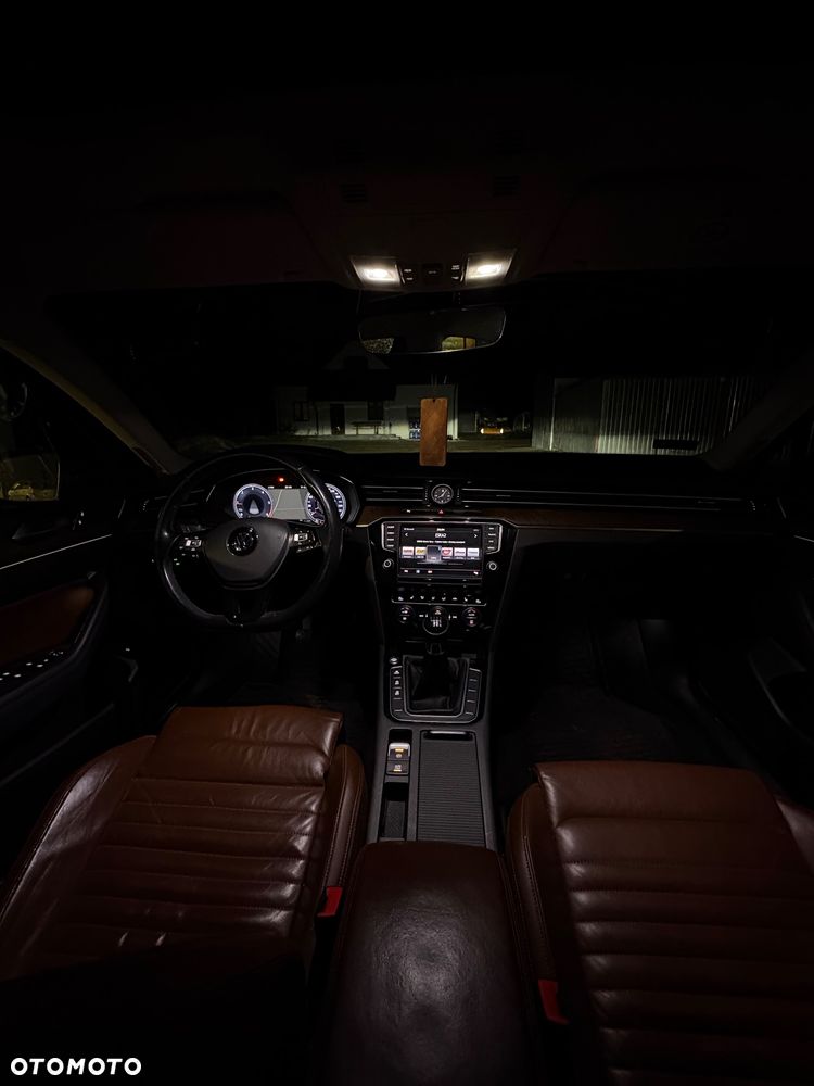 Volkswagen Passat 2.0 TDI BMT Highline - 10