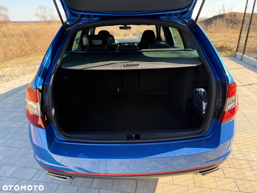 Skoda Octavia 2.0 TDI (Green tec) RS - 17