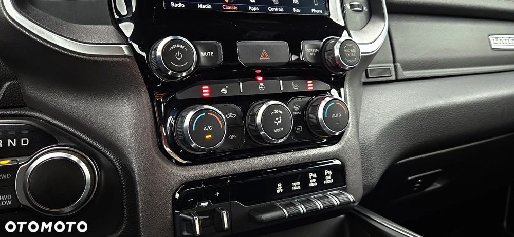 RAM 1500 Crew Cab Laramie - 29