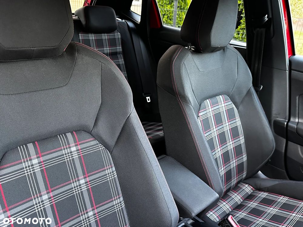 Volkswagen Polo 2.0 TSI OPF DSG GTI - 25