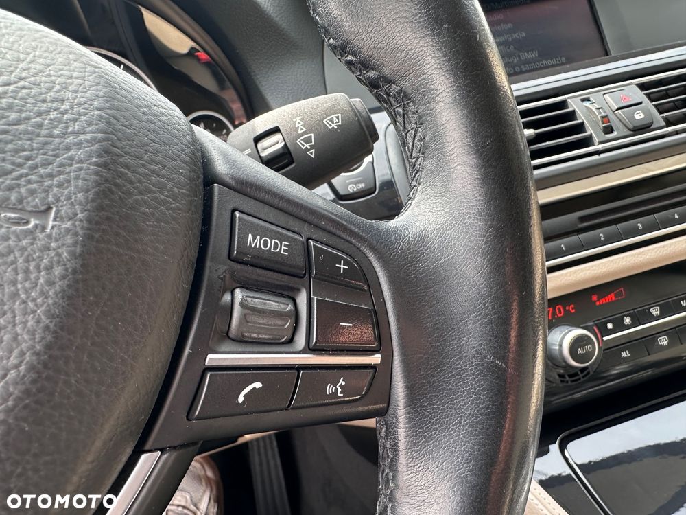 BMW Seria 5 520d Luxury Line - 29