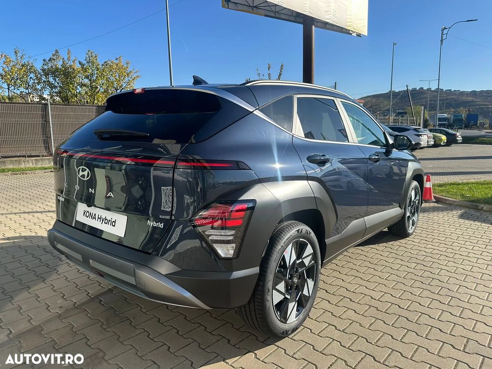 Hyundai KONA - 8