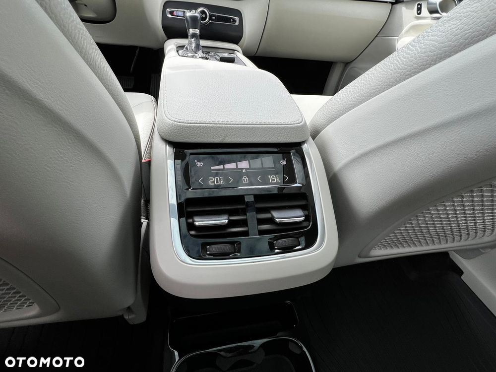 Volvo XC 90 T6 AWD Geartronic Momentum Pro - 16