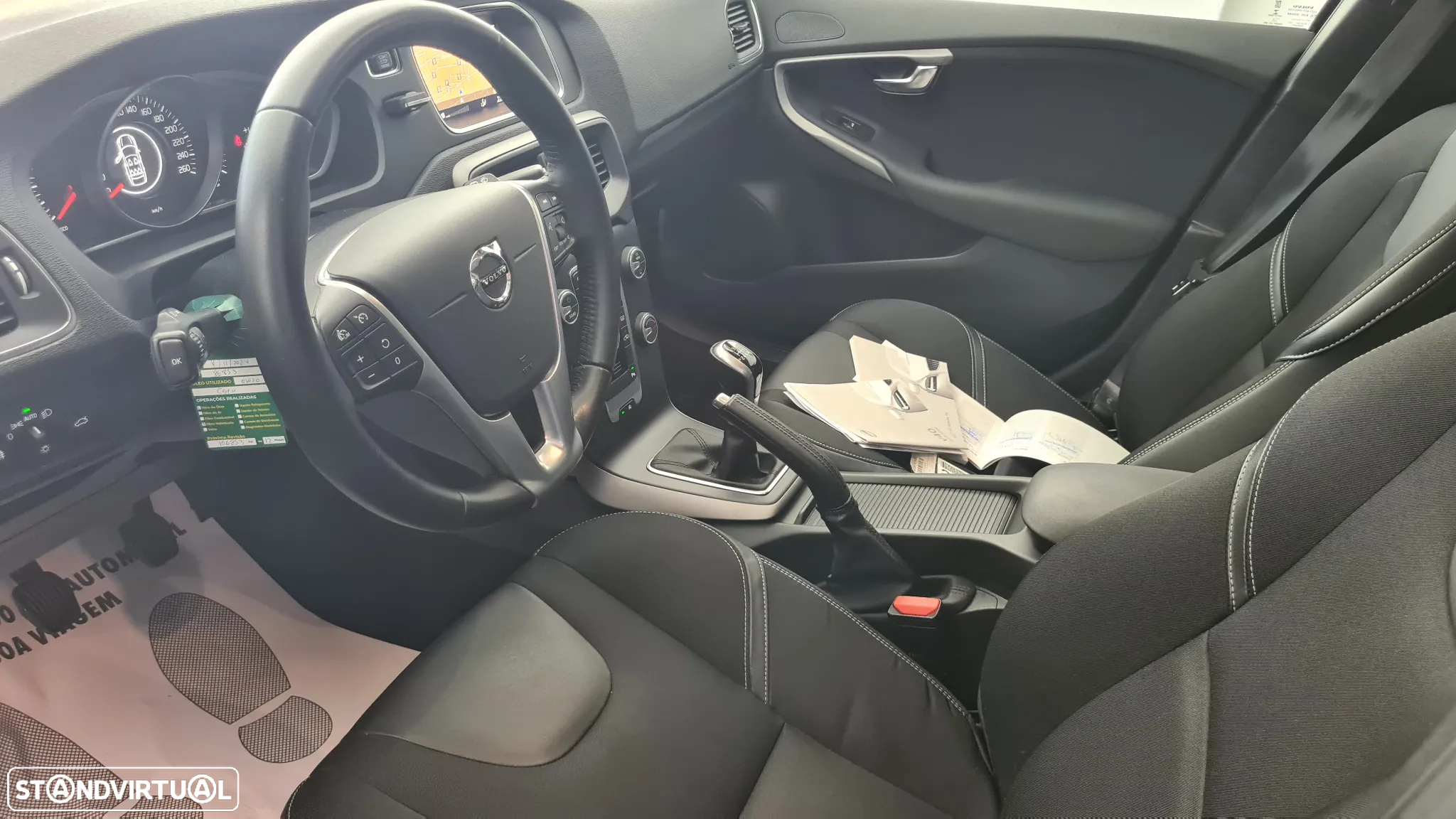Volvo V40 2.0 D3 Momentum - 20