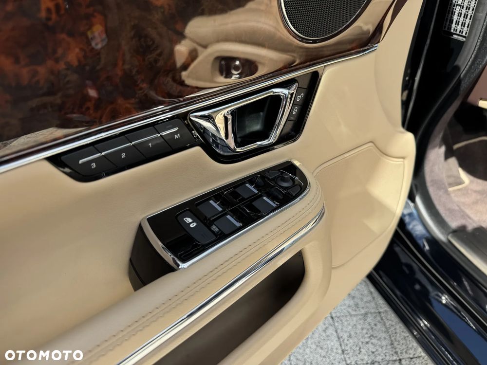 Jaguar XJ 3.0 V6 Premium Luxury - 36