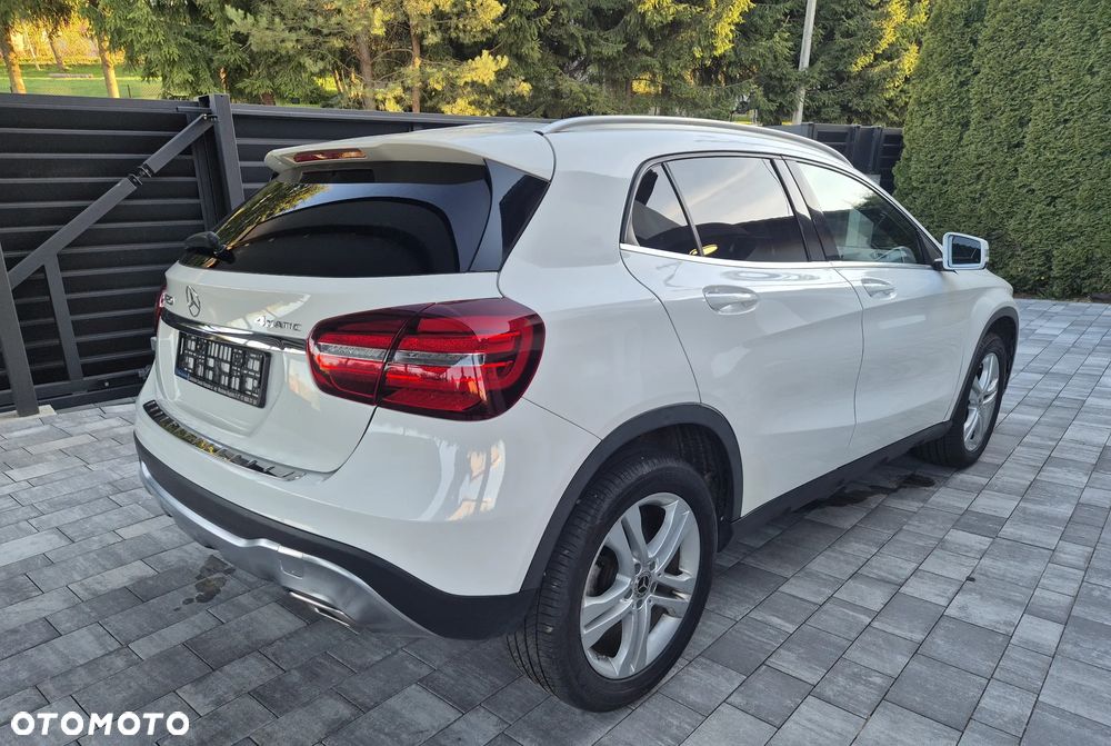 Mercedes-Benz GLA 250 4-Matic - 4