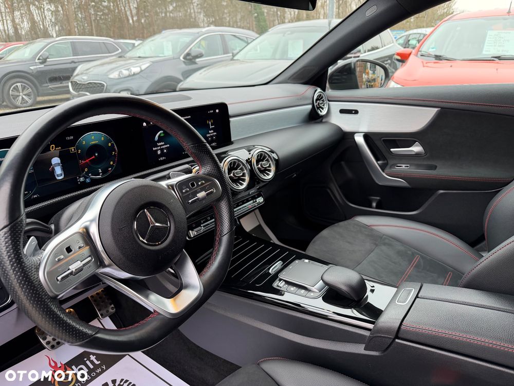 Mercedes-Benz CLA 180 AMG Line 7G-DCT - 26