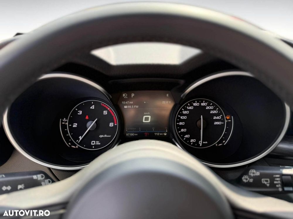 Alfa Romeo Stelvio - 6