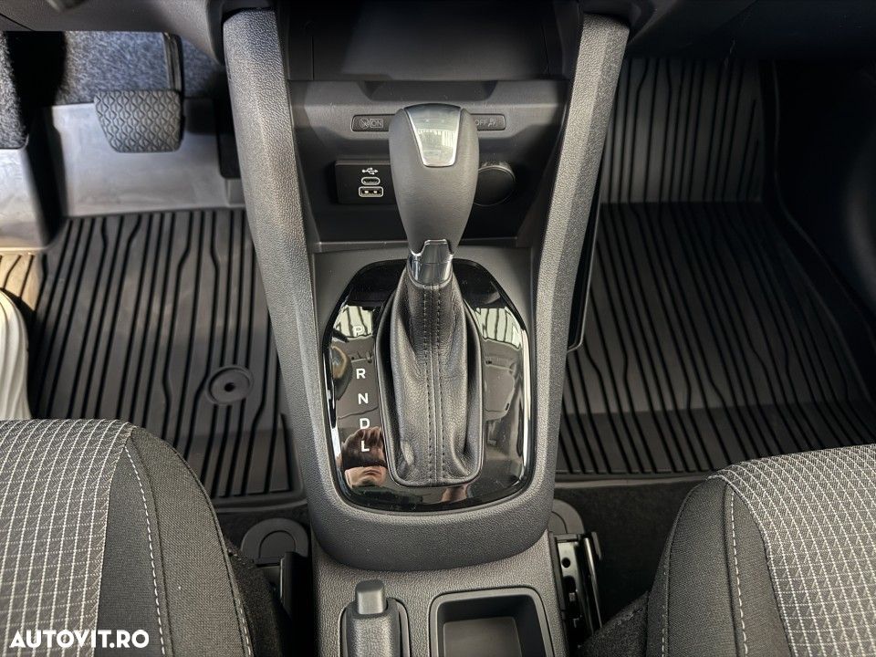Ford Transit Courier - 16