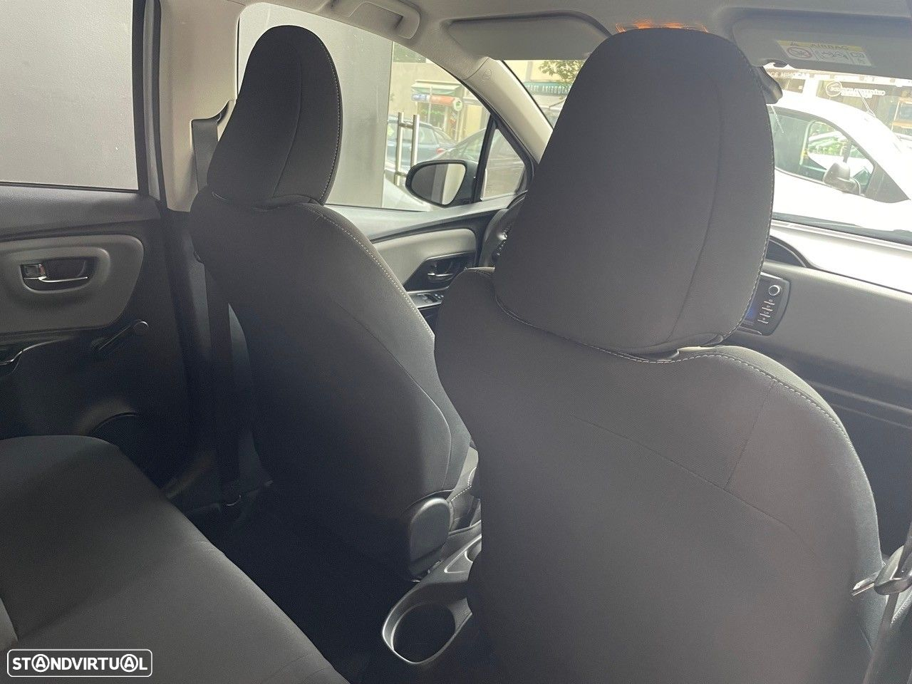 Toyota Yaris 1.0 VVT-i Comfort - 13