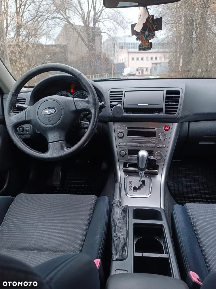 Subaru Legacy - 23