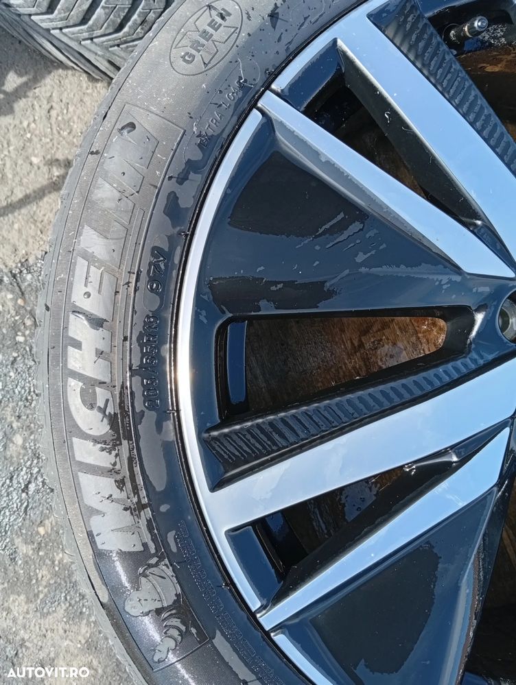 Jante Peugeot 3008 205/55 R19 - 4