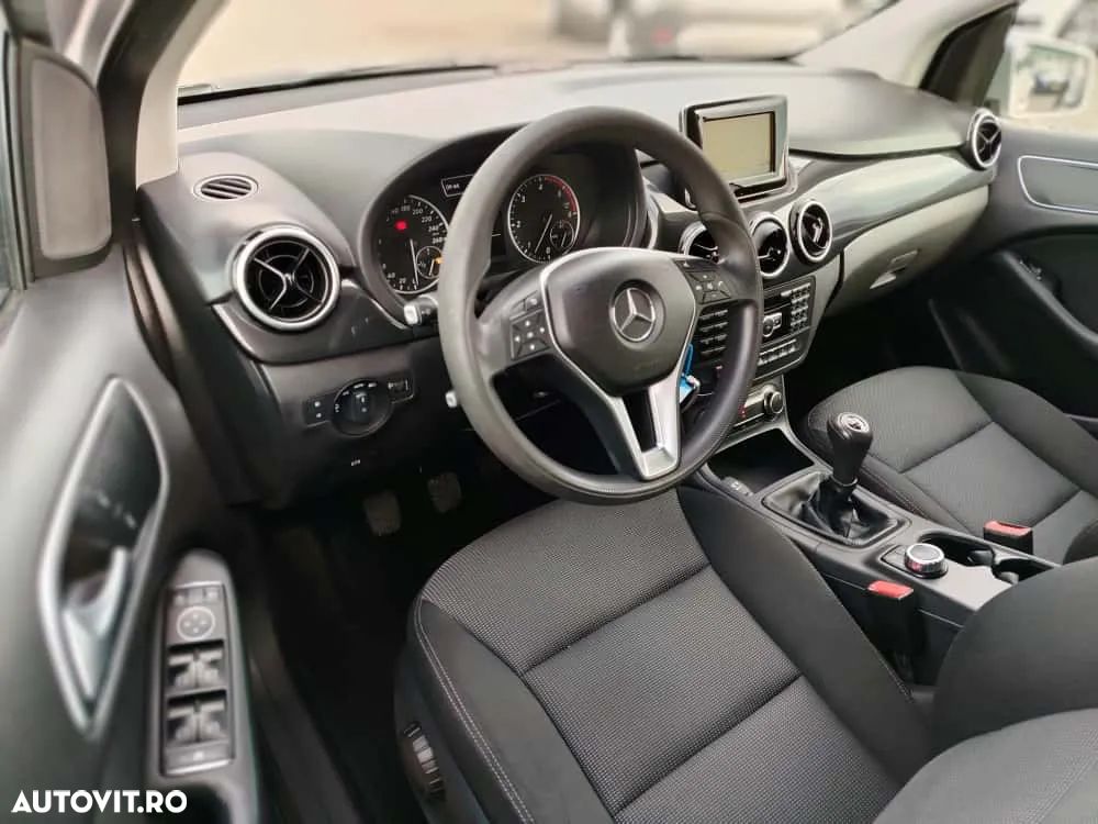 Mercedes-Benz B 180 CDI (BlueEFFICIENCY) - 20