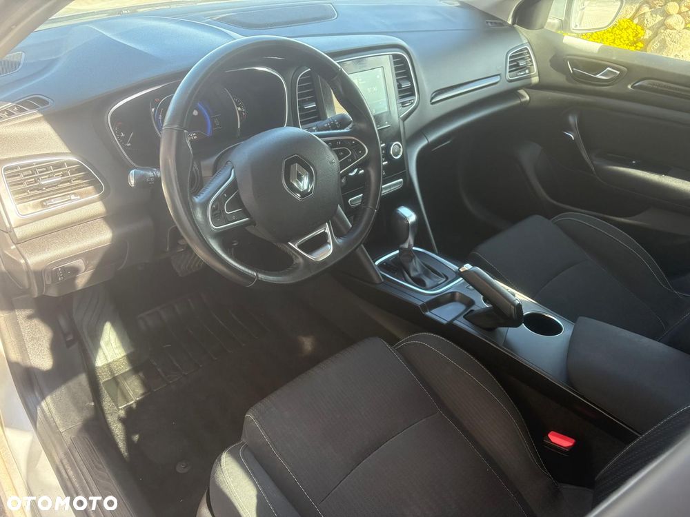 Renault Megane ENERGY dCi 110 EDC PLAY - 9