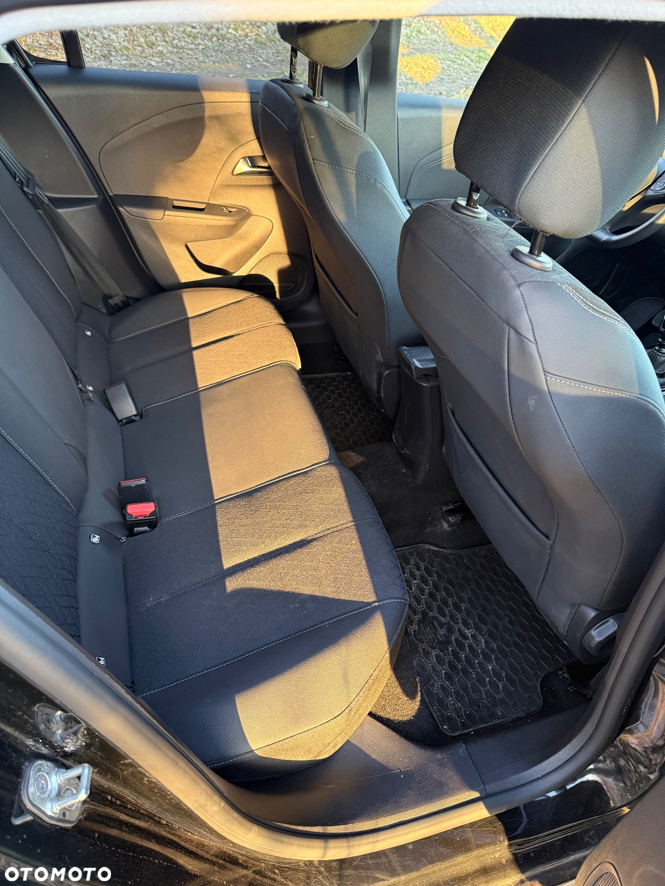 Opel Corsa 1.2 Elegance S&S - 8