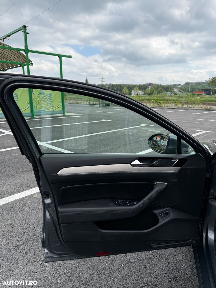Volkswagen Passat 2.0 TDI 4Motion Highline - 18