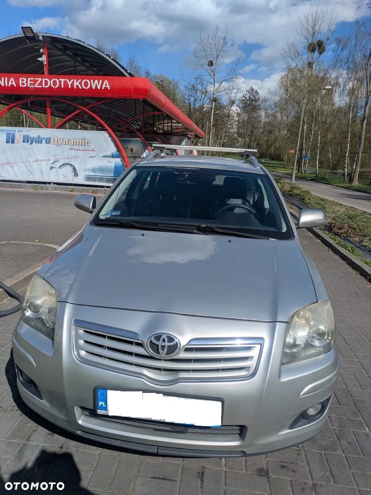 Toyota Avensis 1.8 VVT-i Luna - 2