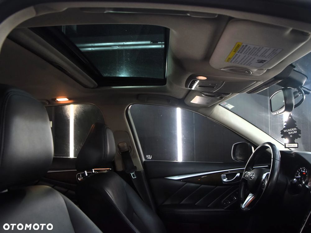 Infiniti Q50 2.0t Premium Executive - 24