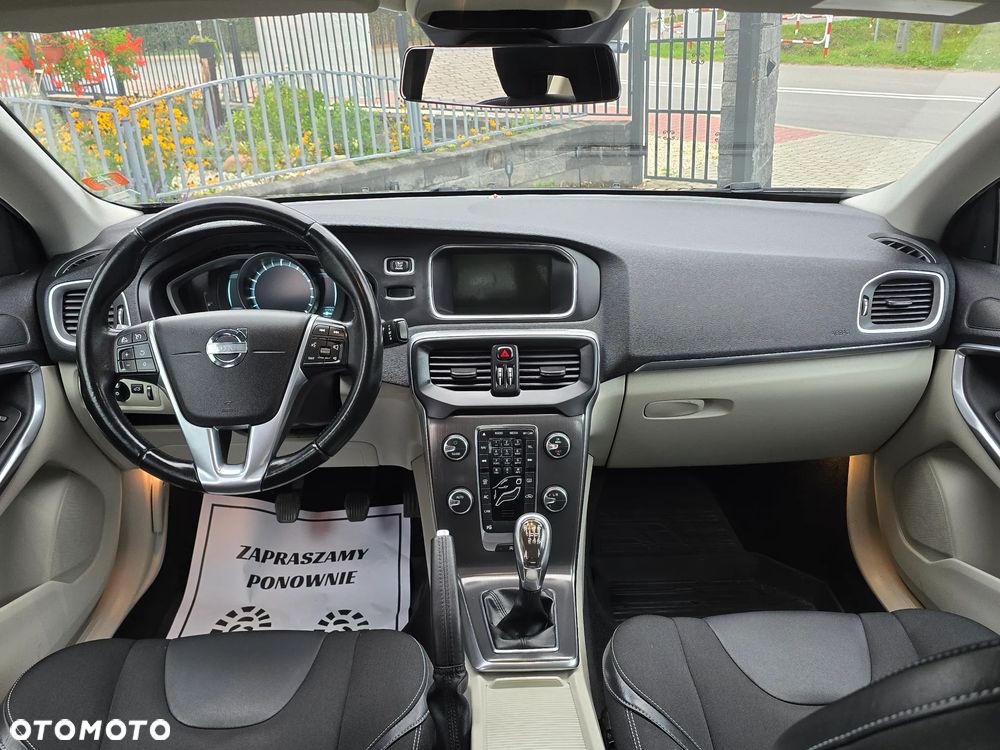 Volvo V40 T3 - 23