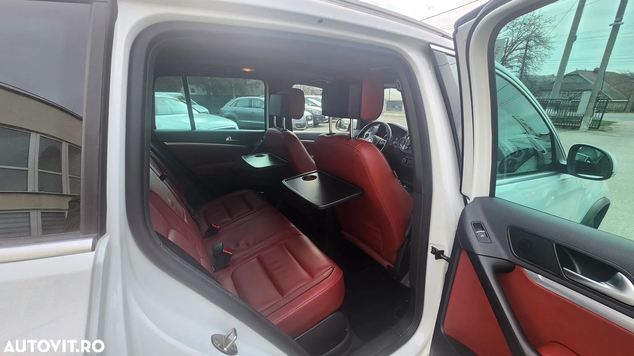 Volkswagen Tiguan 2.0 TDI DPF 4Motion BlueMotion Technology DSG Exclusive - 18