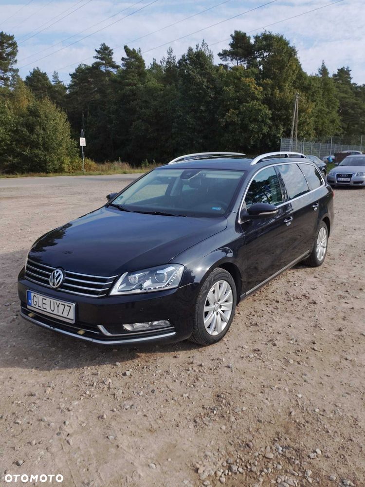 Volkswagen Passat - 1